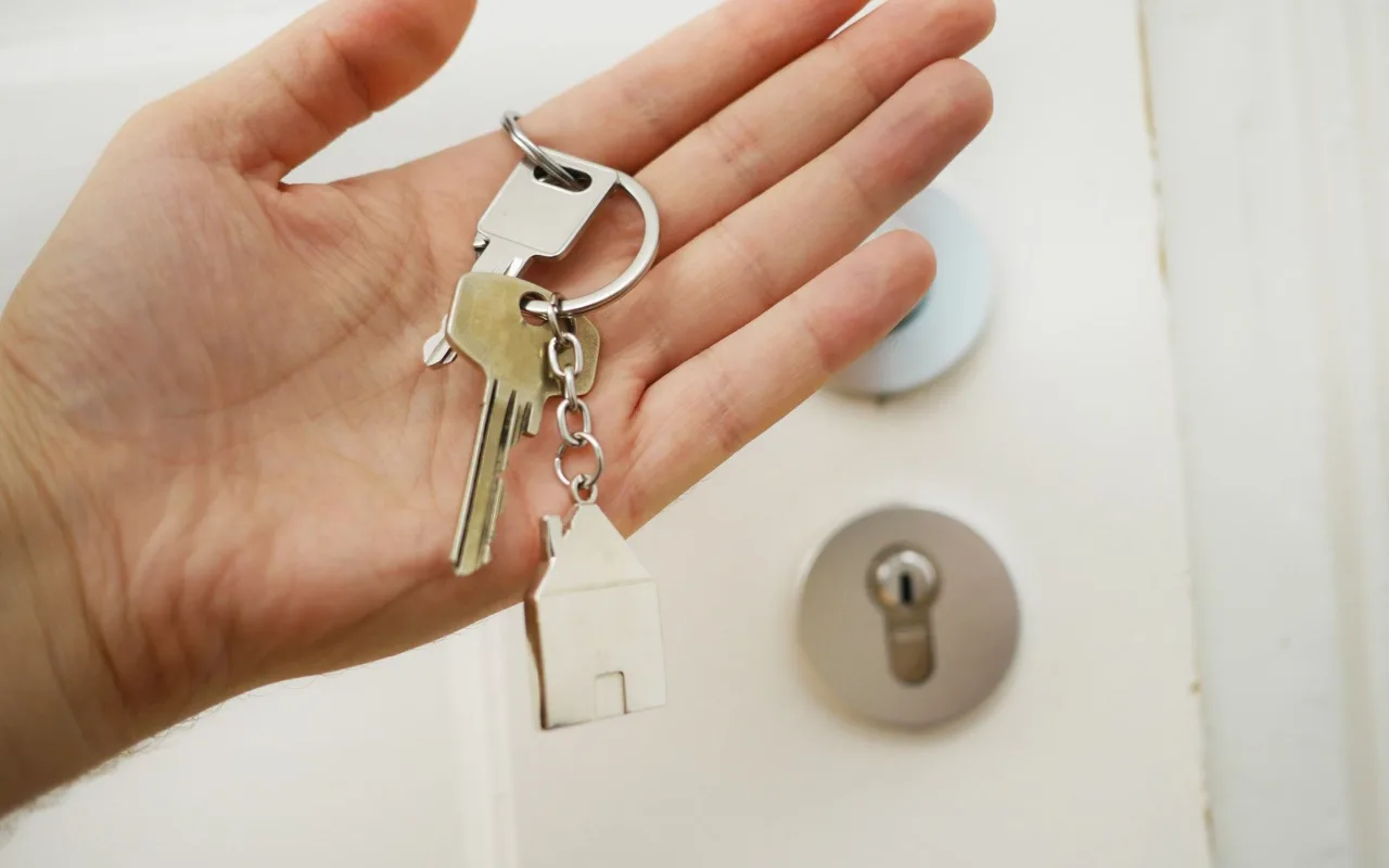 Schlüsselübergabe für eine Kapitalanlage-Immobilie